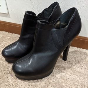 Jennifer lopez booties